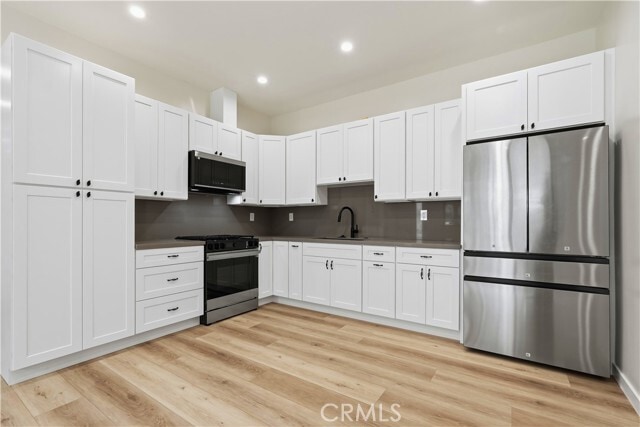 Photo - 10913 White Oak Ave