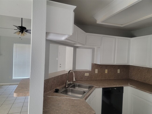 Photo - 17054 Applecross Ln