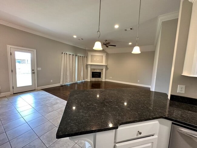 Photo - Beautiful Newer 3 Bedroom Home in Pearl!!!