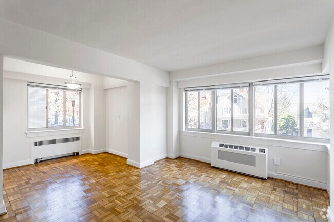 1 BR, 1 BA - 644 SF