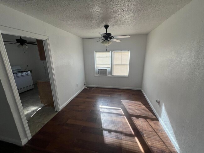 Photo - 2615 36th St