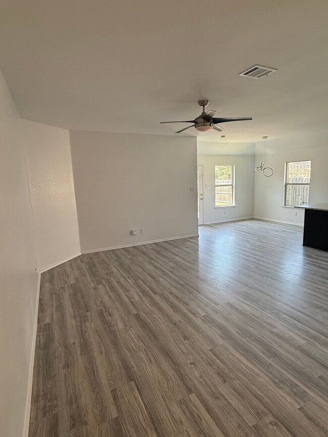 Photo - 2815 Briarbrook Dr