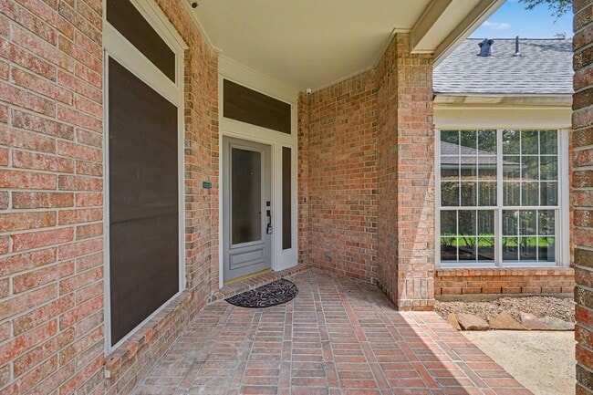 14731 Raven Hollow Ln