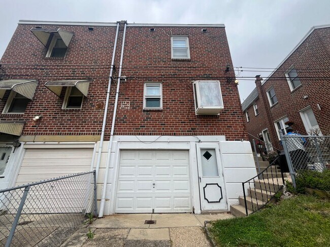 Photo - 3 bed room 1.5 bath