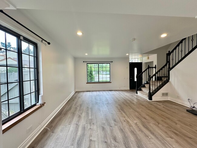 Photo - 216 Seneca Trail