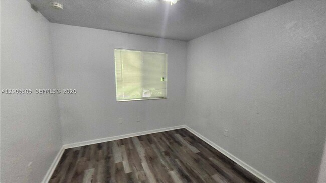 14084 NE 2nd Ct Unidad 14084