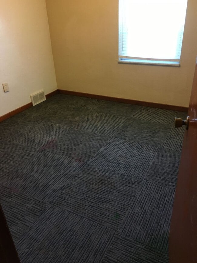 Brookline 2 bedroom Duplex - Brookline 2 bedroom Duplex Townhome