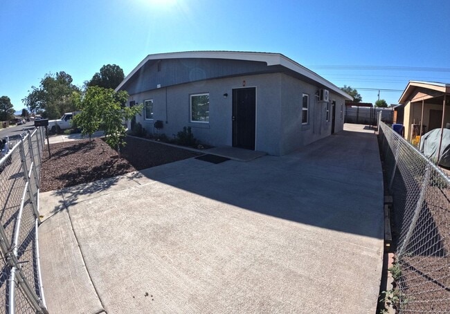 Building Photo - 1255 W Ethel Ave Unit A