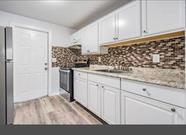 Photo - 1707 E Idell St