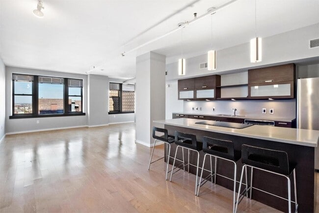 Photo - 915 Olive St Unit 1302