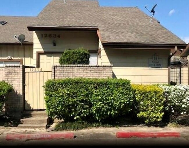 Photo - 12634 Newbrook Dr Rental