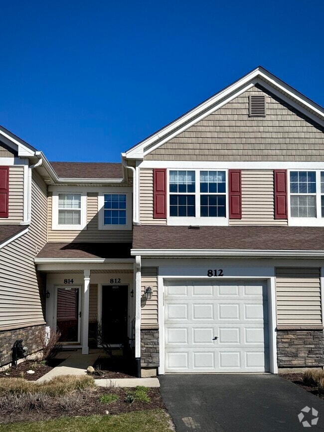 Building Photo - 812 Genesee Dr Rental