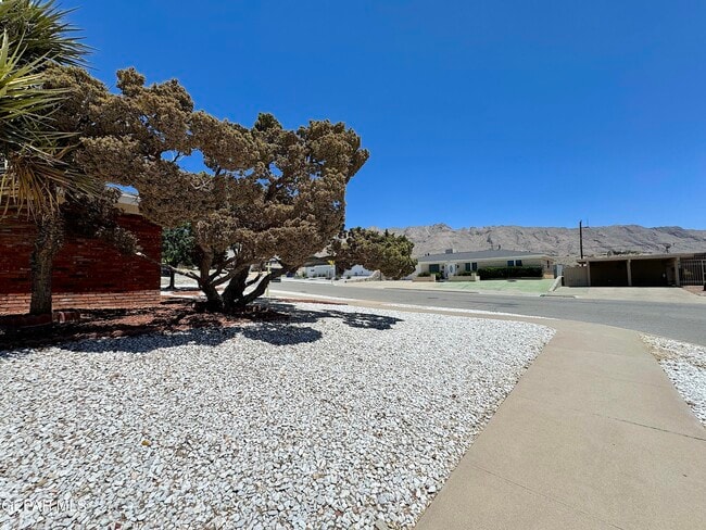 Photo - 5801 Beaumont Pl