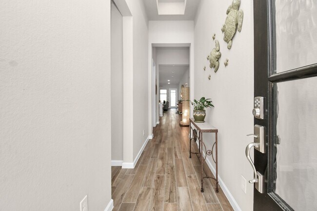 Photo - 5043 Morrison Dr