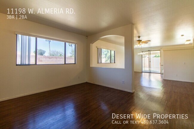 Photo - Great 3 bedroom+den, 2 bath home in a conv...