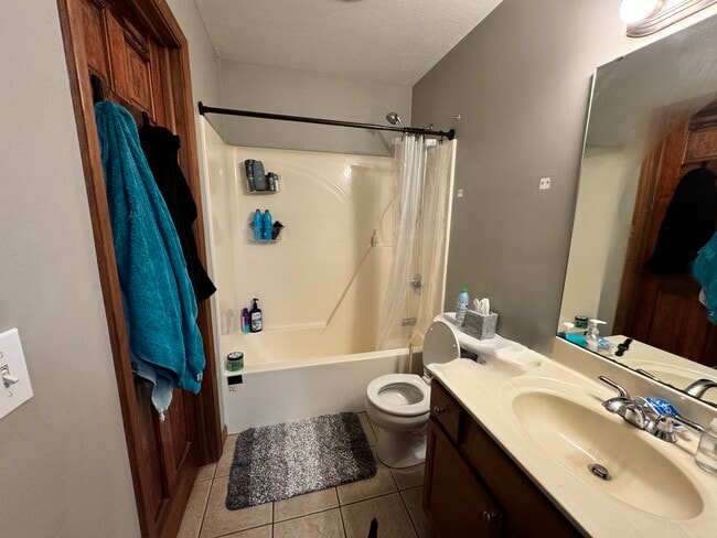 Photo - 22174 Vine St