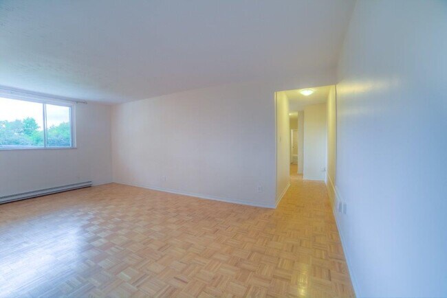 Photo - Reedaire Court Apartments