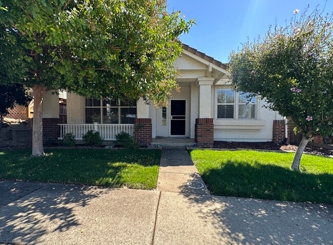 Building Photo - Updated 3/2 in Folsom! Rental