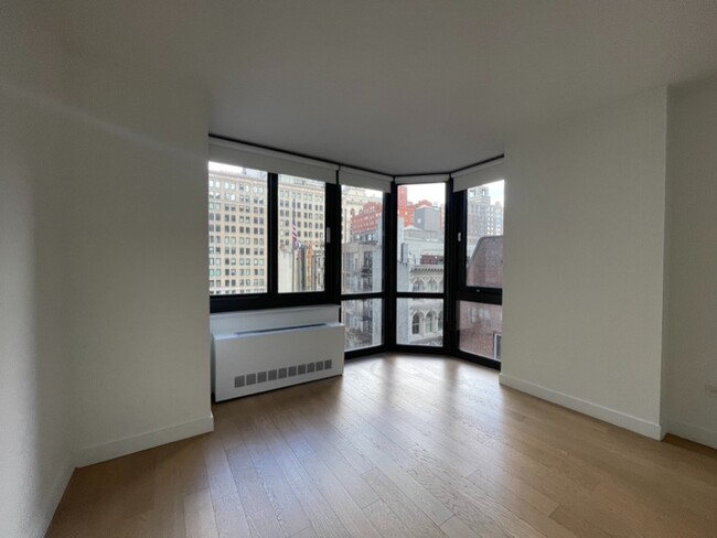 Building Photo - 106 Duane St Rental