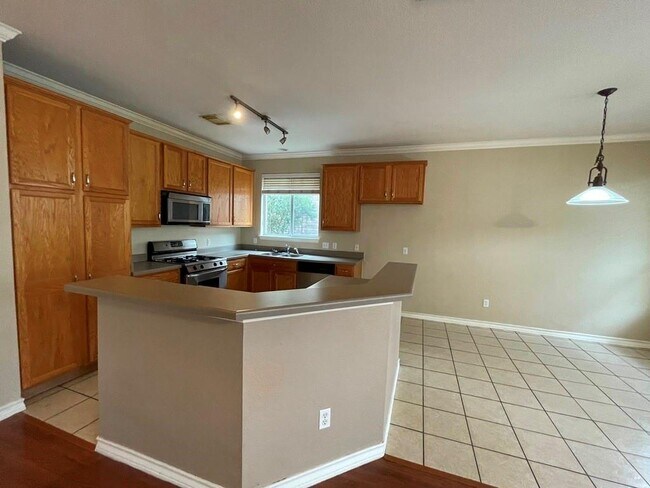 Photo - 1716 Rosenborough Ln S