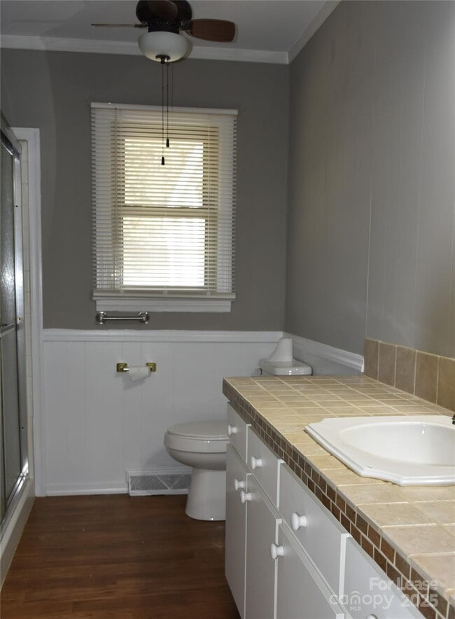 Photo - 318 Fulton St