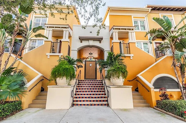 Building Photo - 200 4th Ave S Unit 227