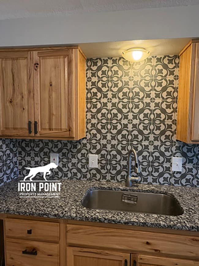 Photo - 3 Bed/1 Bath off Broadway near downtown Boise & BSU - Landscaping Included.