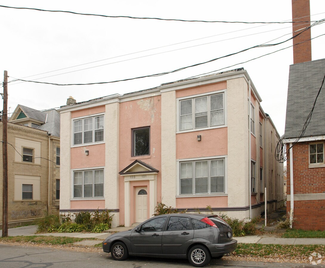 Photo - 121-125 Wilson Ave