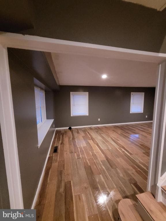 Photo - 12 Hasting Ln