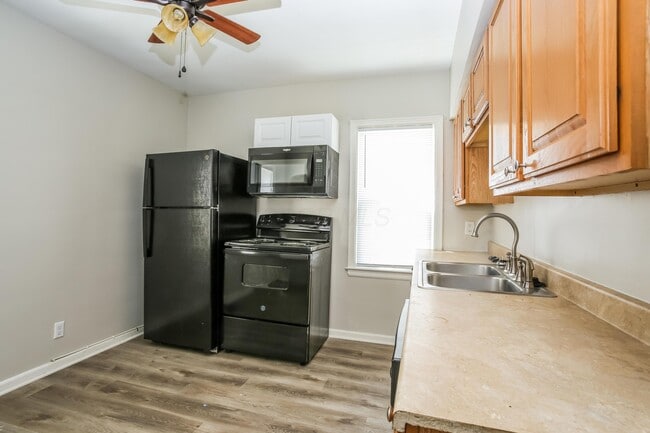 Photo - 731 S Highland Ave