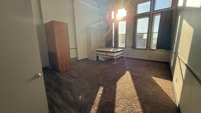 Photo - 94/96 S Washington St, 3