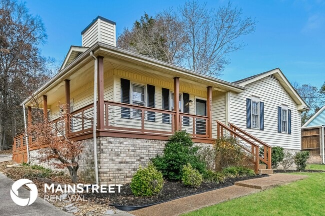 Photo - 2004 Sanford Dr