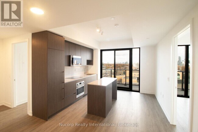 Photo - 799 The Queensway Unité 807