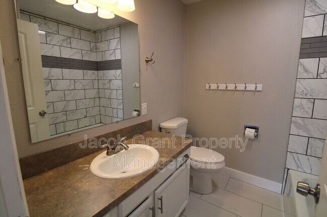 Photo - 1430 Vega Cir