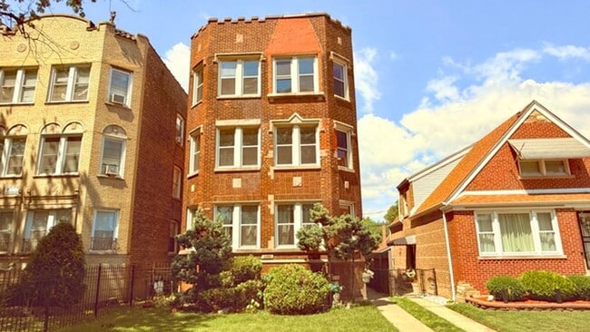 Photo - 10212 S Indianapolis Ave Apartment Unit 10638 S Avenue C,  3