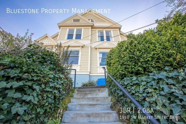 Photo - 1940 SW Market St Dr