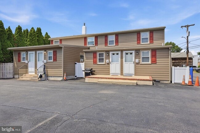 Photo - 2-8 Corliss Ave Unit 2 Corliss