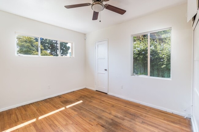 Photo - Bright & Spacious 1BR Retreat Near Keck Medical Center | Private Garage + Garden Space Unidad 2111