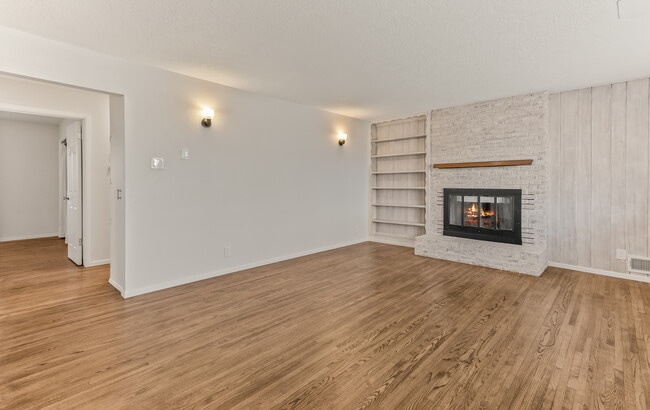 Photo - 2713 Mesilla St NE