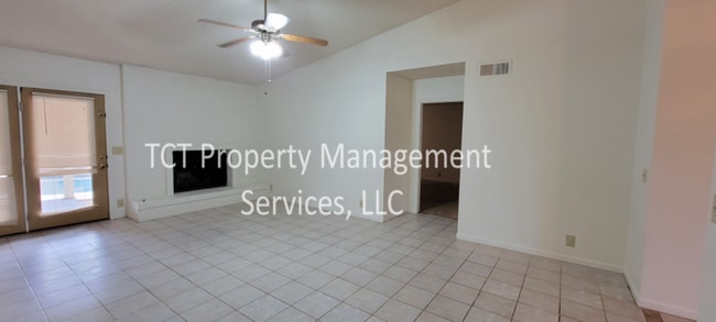 Photo - Spacious home with a pool! Great Location!