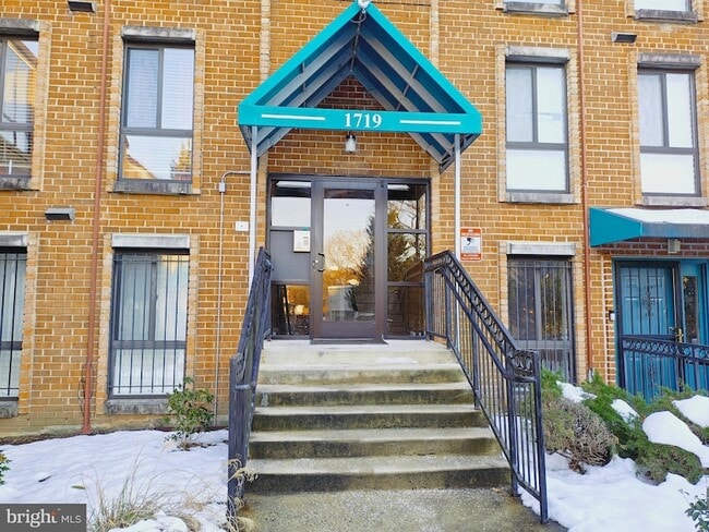 Photo - 1719 Gainesville St SE Condo Unit 301