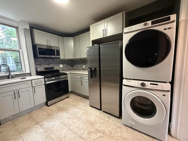 445 West Side Ave Unit 2