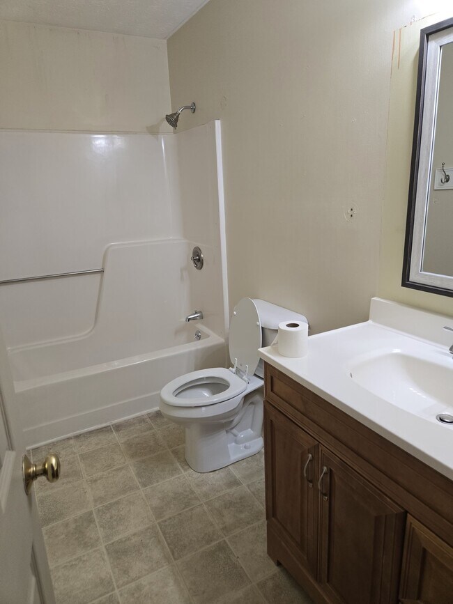 Photo - 1027 Chichester Ave Unit 1027 B