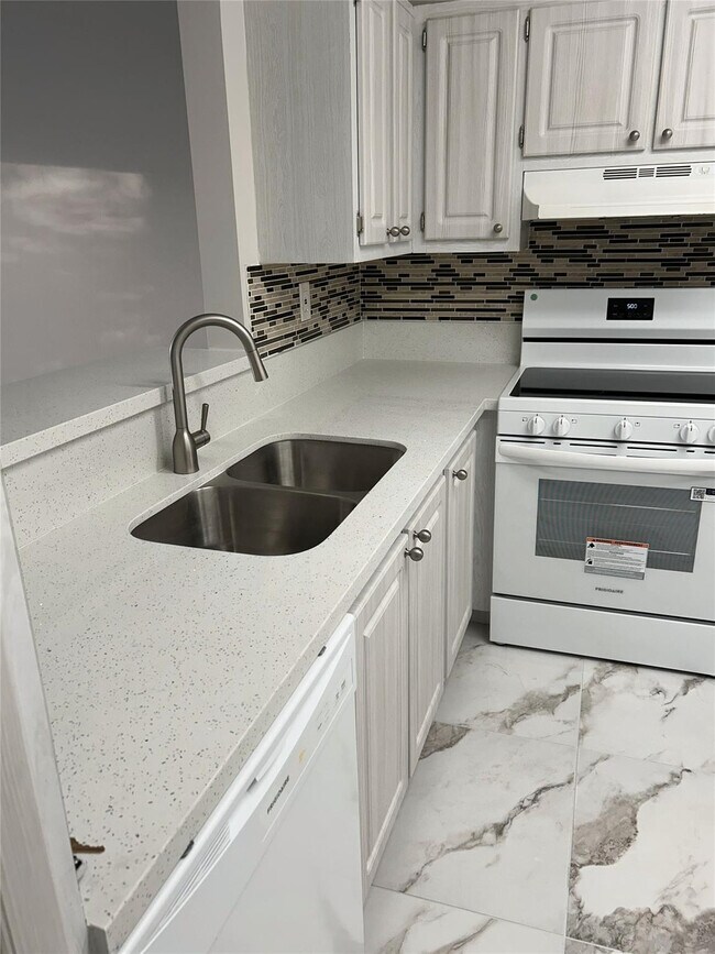 Photo - 406 NW 68th Ave Unit 307