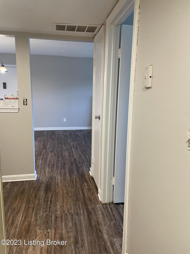 Photo - 404 N Hite Ave Unit B1