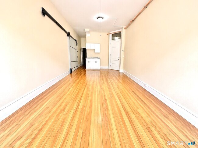 Photo - 105 Bank St Unit 3B