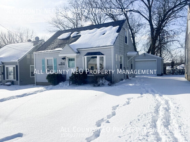 Building Photo - 1620 Highview Ave