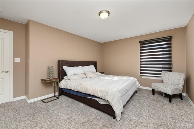 Photo - 10 Robin Ave