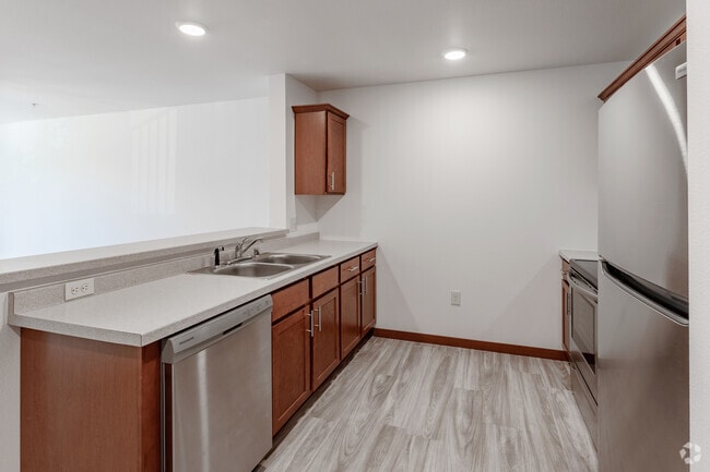 2BR, 1BA - 957SF - Kitchen