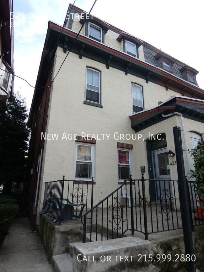 Building Photo - 521 S 42nd St Rental